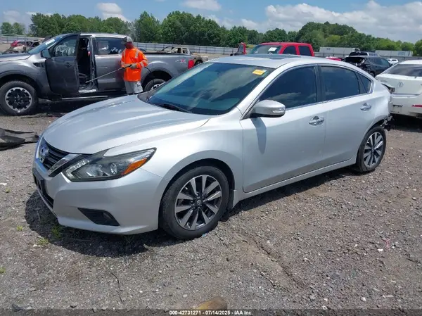 1N4AL3AP1GC243551 2016 NISSAN ALTIMA - Image 2