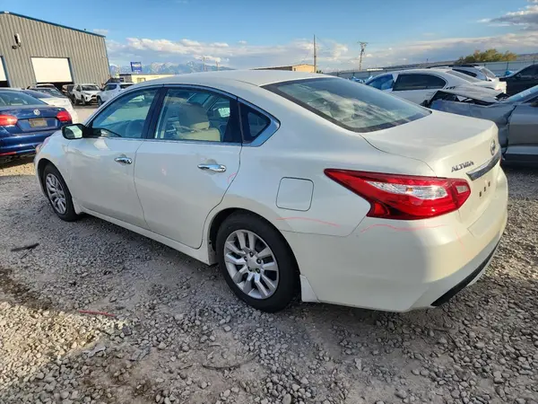 1N4AL3AP1GC243775 2016 NISSAN ALTIMA - Image 2