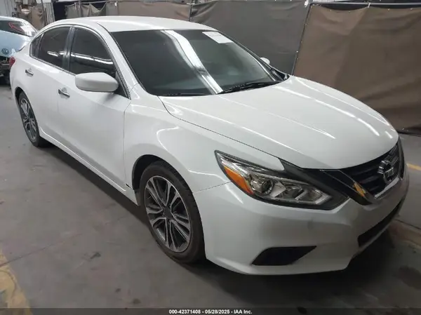 1N4AL3AP1GC255859 2016 NISSAN ALTIMA - Image 1