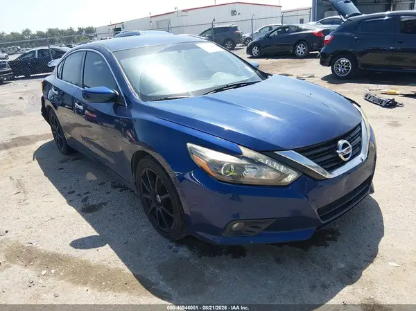 1N4AL3AP1GC256963 2016 NISSAN ALTIMA - Image 1