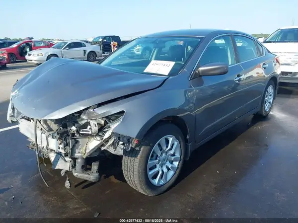 1N4AL3AP1GC258311 2016 NISSAN ALTIMA - Image 2