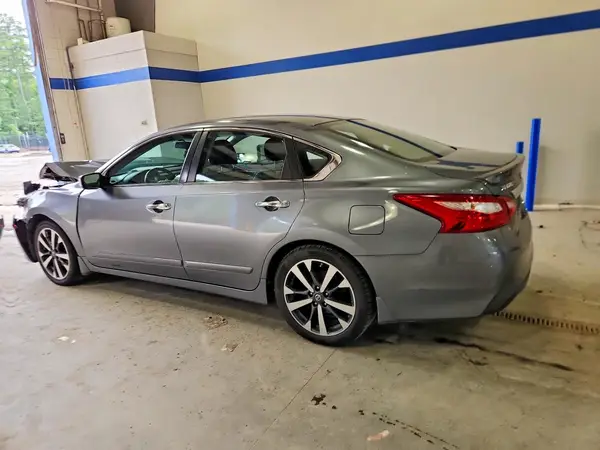 1N4AL3AP1GC263556 2016 NISSAN ALTIMA - Image 2