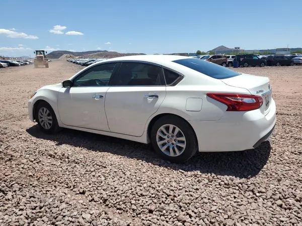 1N4AL3AP1GC264562 2016 NISSAN ALTIMA - Image 2