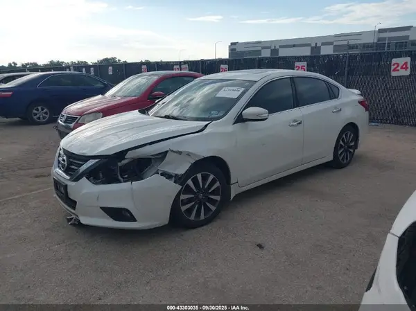 1N4AL3AP1GC266179 2016 NISSAN ALTIMA - Image 2
