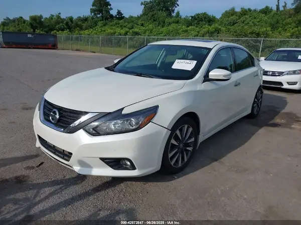 1N4AL3AP1GC267025 2016 NISSAN ALTIMA - Image 2