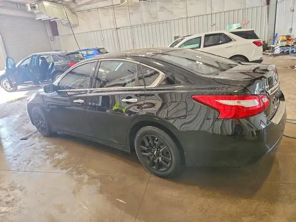 1N4AL3AP1GC267509 2016 NISSAN ALTIMA - Image 2