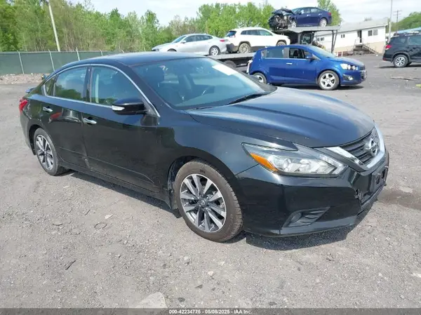 1N4AL3AP1GC272239 2016 NISSAN ALTIMA - Image 1