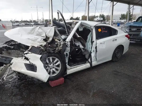 1N4AL3AP1GN318978 2016 NISSAN ALTIMA - Image 2