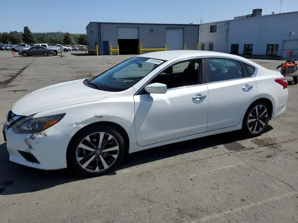 1N4AL3AP1GN319841 2016 NISSAN ALTIMA - Image 1