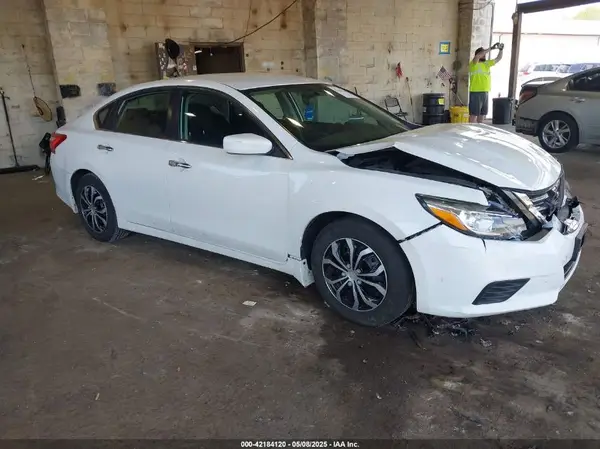 1N4AL3AP1GN322142 2016 NISSAN ALTIMA - Image 1