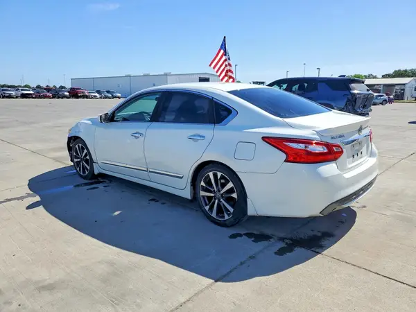 1N4AL3AP1GN330029 2016 NISSAN ALTIMA - Image 2