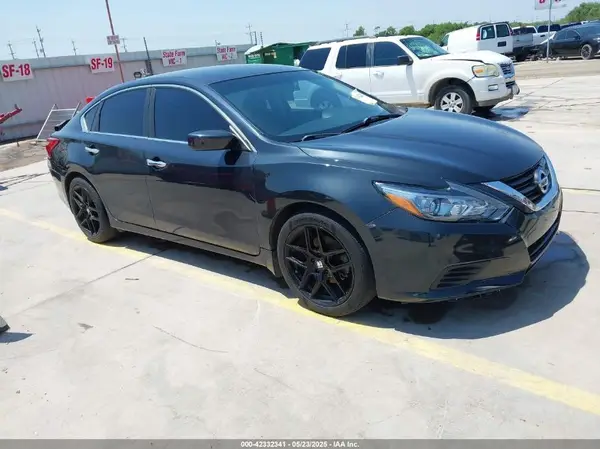 1N4AL3AP1GN332122 2016 NISSAN ALTIMA - Image 1