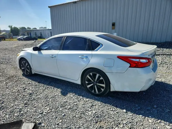 1N4AL3AP1GN334081 2016 NISSAN ALTIMA - Image 2
