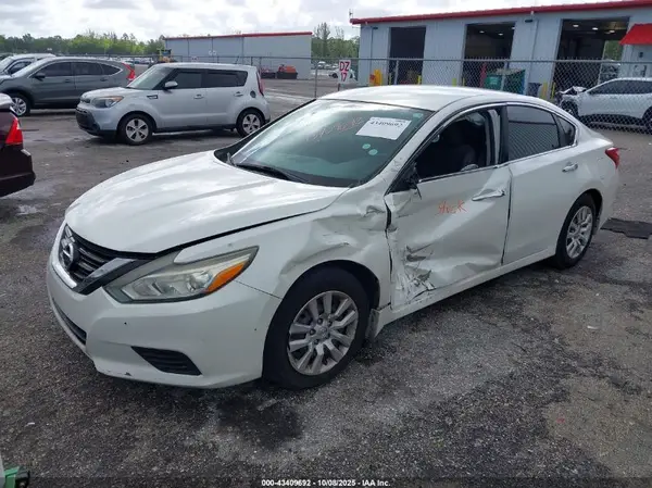 1N4AL3AP1GN338339 2016 NISSAN ALTIMA - Image 2