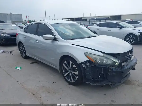 1N4AL3AP1GN342472 2016 NISSAN ALTIMA - Image 1