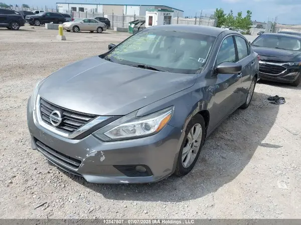 1N4AL3AP1GN348725 2016 NISSAN ALTIMA - Image 2