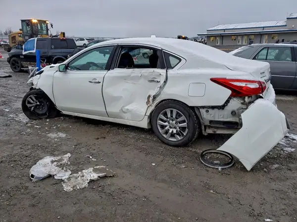 1N4AL3AP1GN353388 2016 NISSAN ALTIMA - Image 2