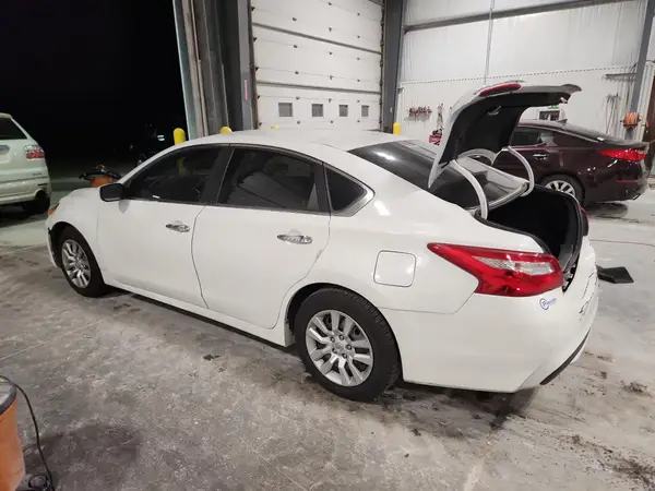 1N4AL3AP1GN370658 2016 NISSAN ALTIMA - Image 2