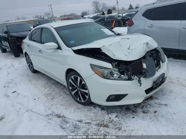 1N4AL3AP1GN383538 2016 NISSAN ALTIMA - Image 1