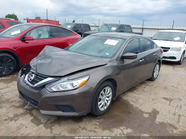 1N4AL3AP1GN385192 2016 NISSAN ALTIMA - Image 2