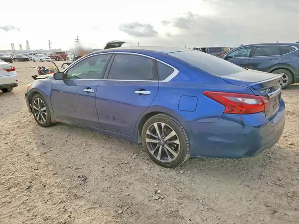 1N4AL3AP1HC111102 2017 NISSAN ALTIMA - Image 2