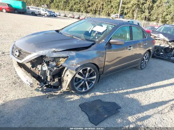 1N4AL3AP1HC111732 2017 NISSAN ALTIMA - Image 2