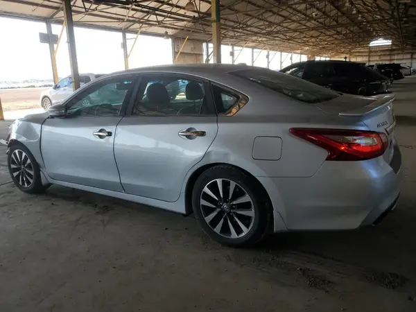 1N4AL3AP1HC120334 2017 NISSAN ALTIMA - Image 2