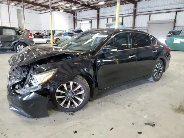 1N4AL3AP1HC121919 2017 NISSAN ALTIMA - Image 1