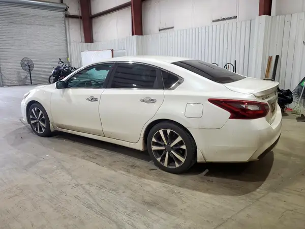 1N4AL3AP1HC124173 2017 NISSAN ALTIMA - Image 2