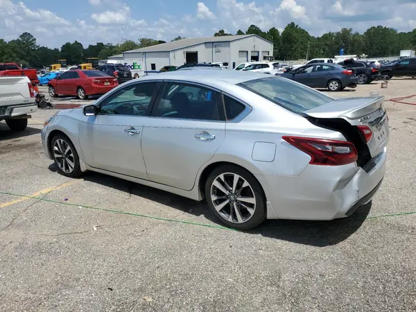 1N4AL3AP1HC124769 2017 NISSAN ALTIMA - Image 2