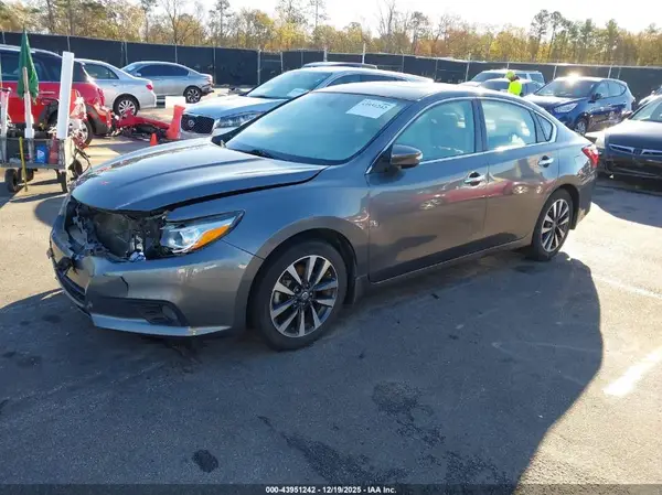 1N4AL3AP1HC124917 2017 NISSAN ALTIMA - Image 2