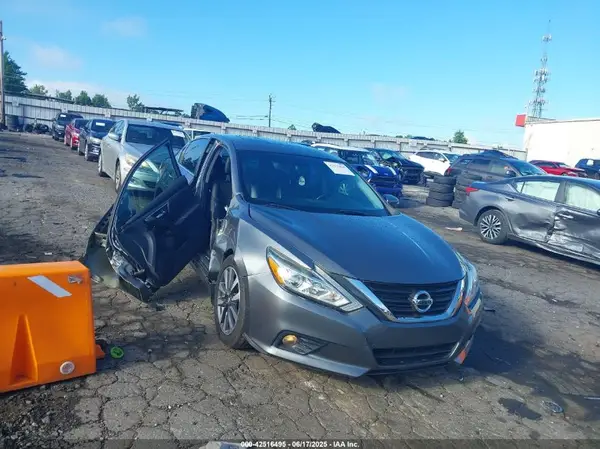1N4AL3AP1HC124920 2017 NISSAN ALTIMA - Image 1