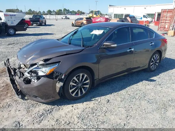 1N4AL3AP1HC127087 2017 NISSAN ALTIMA - Image 2