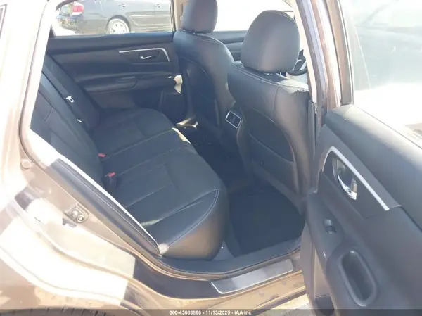1N4AL3AP1HC127087 2017 NISSAN ALTIMA - Image 8