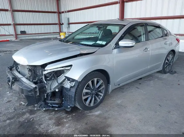 1N4AL3AP1HC130202 2017 NISSAN ALTIMA - Image 2