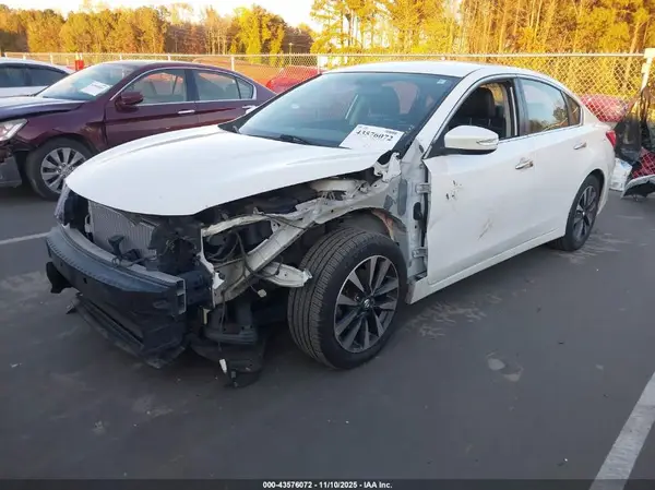 1N4AL3AP1HC133505 2017 NISSAN ALTIMA - Image 2