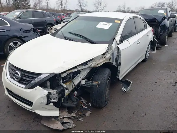 1N4AL3AP1HC135268 2017 NISSAN ALTIMA - Image 2