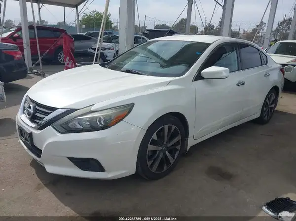1N4AL3AP1HC136243 2017 NISSAN ALTIMA - Image 2
