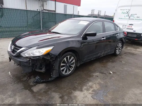 1N4AL3AP1HC137747 2017 NISSAN ALTIMA - Image 2