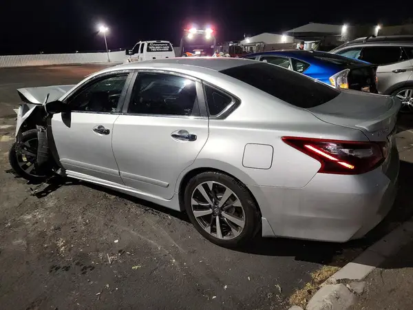1N4AL3AP1HC138929 2017 NISSAN ALTIMA - Image 2