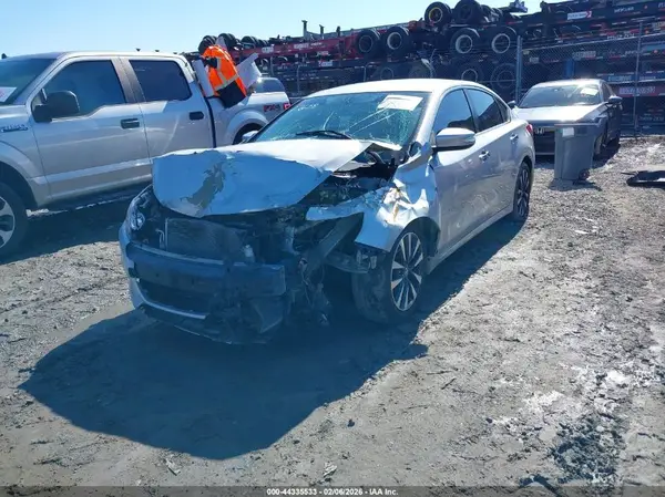 1N4AL3AP1HC140759 2017 NISSAN ALTIMA - Image 2