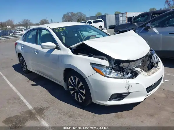 1N4AL3AP1HC141166 2017 NISSAN ALTIMA - Image 1
