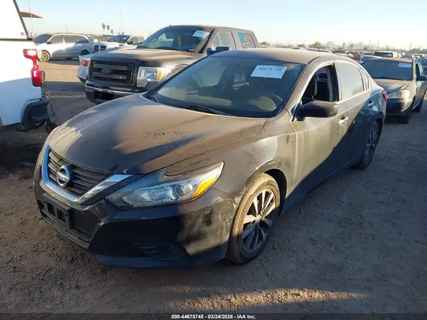 1N4AL3AP1HC143600 2017 NISSAN ALTIMA - Image 2