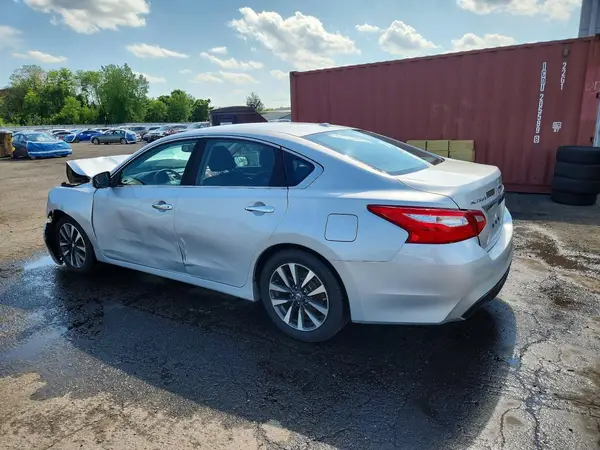1N4AL3AP1HC143936 2017 NISSAN ALTIMA - Image 2