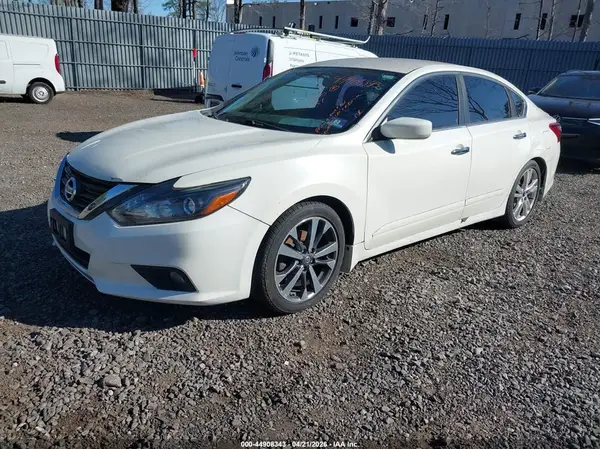 1N4AL3AP1HC144228 2017 NISSAN ALTIMA - Image 2