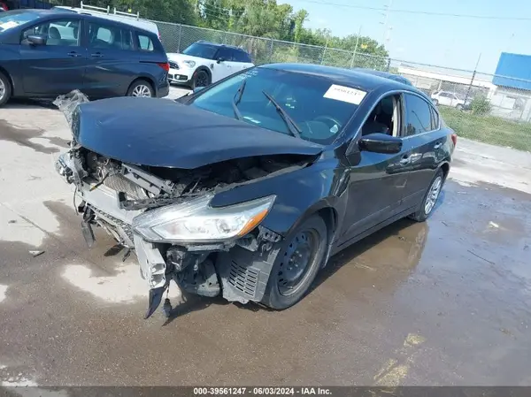 1N4AL3AP1HC144665 2017 NISSAN ALTIMA - Image 2