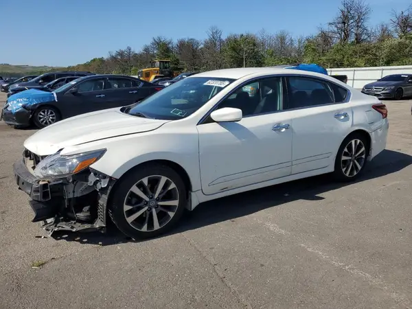 1N4AL3AP1HC145184 2017 NISSAN ALTIMA - Image 1