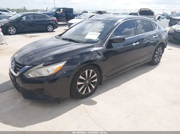 1N4AL3AP1HC147646 2017 NISSAN ALTIMA - Image 2