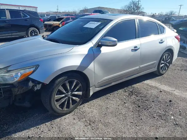 1N4AL3AP1HC147954 2017 NISSAN ALTIMA - Image 2