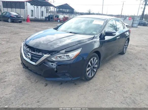 1N4AL3AP1HC154581 2017 NISSAN ALTIMA - Image 2